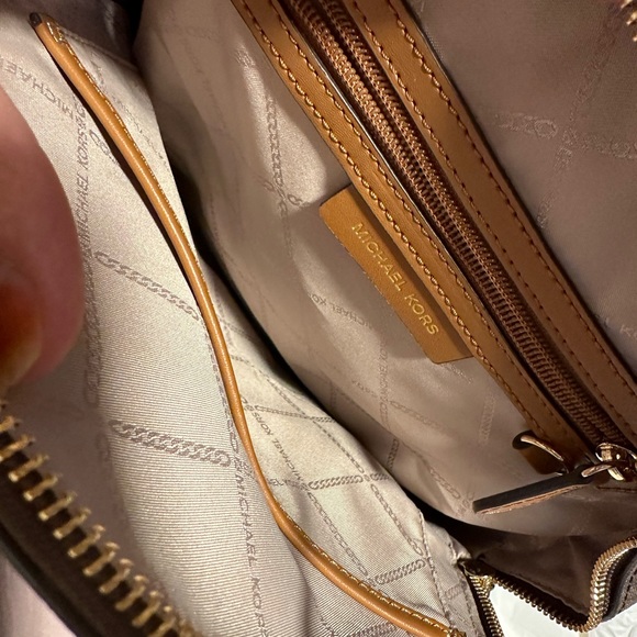 NEW Michael Kors Rhea Backpack - Zip top signature Brown Retail $358 - Picture 6 of 6